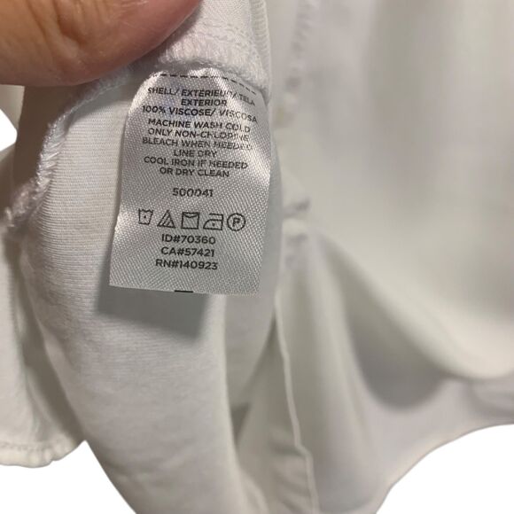 Ann Taylor Loft Womens White Long Sleeve Button Up Top M Basic Neutral Vacation - Picture 3 of 5